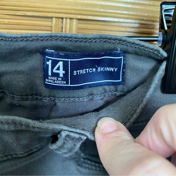 GAP Gray Chinos Versatile Cotton-Blend size 14 stretch skinny minimalist - Picture 3 of 7